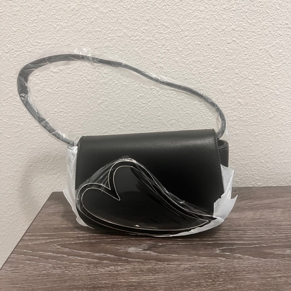 Heart Handbag - Black - Picture 2 of 3